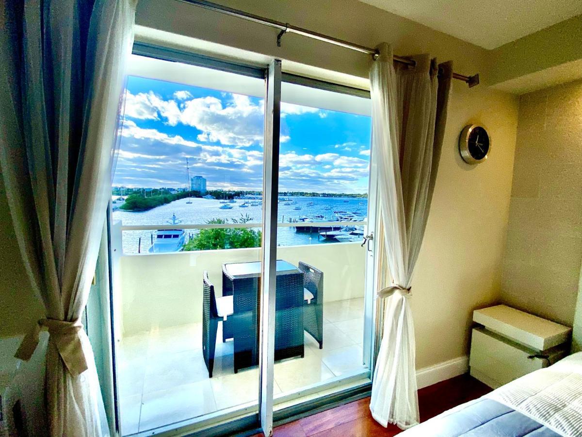 Modern Waterfront Apartment With Miami Skyline View, Free Parking 5 Mins Drive To Майами-Бич Экстерьер фото